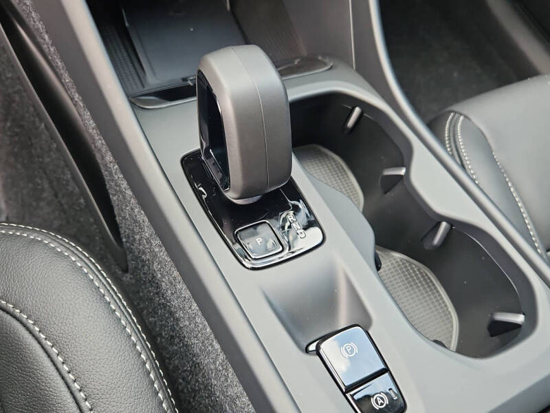 2026 Volvo XC40 B5 Core