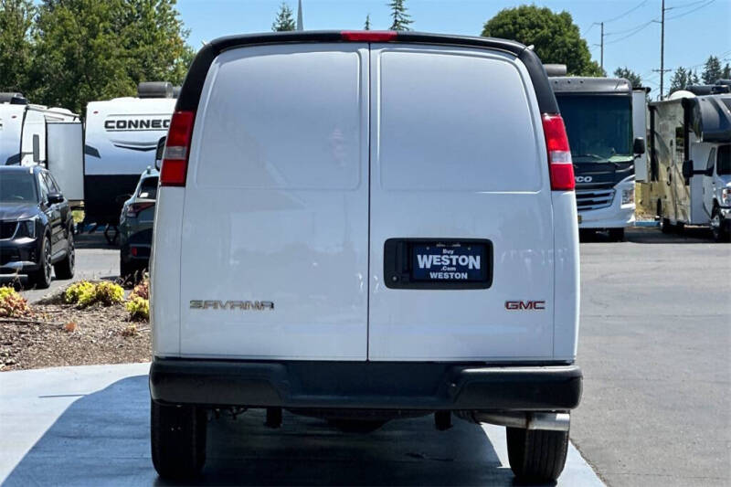 2025 GMC Savana 2500