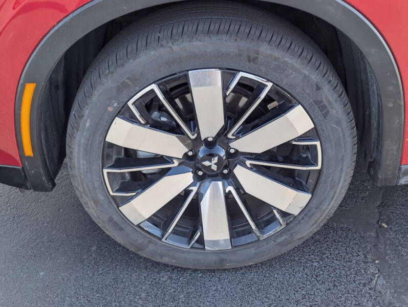 2025 Mitsubishi Outlander SE