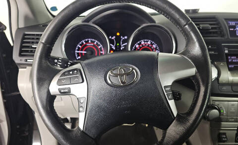 2012 Toyota Highlander SE