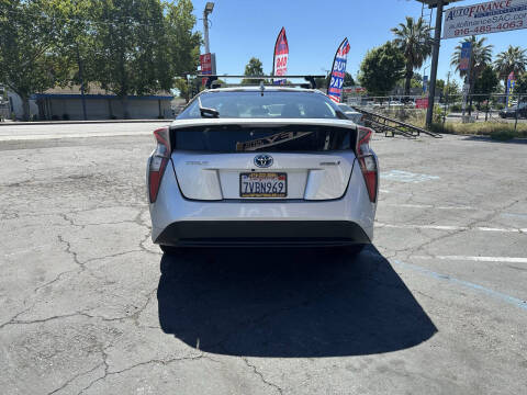 2016 Toyota Prius Two