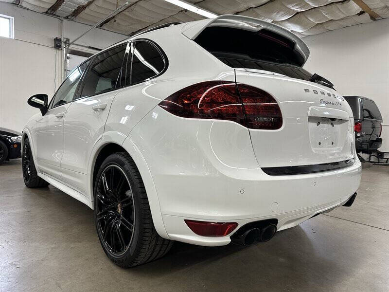 2013 Porsche Cayenne GTS