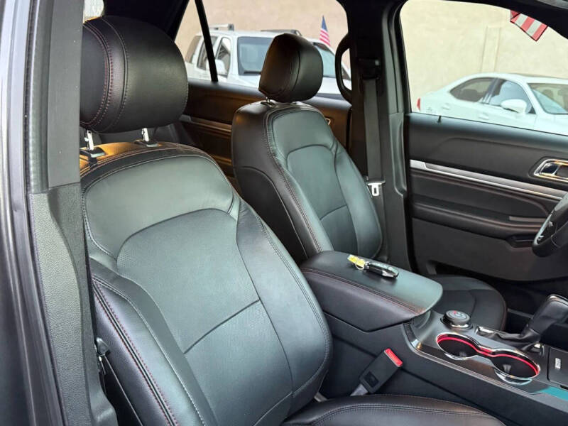 2016 Ford Explorer Sport