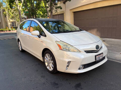 2012 Toyota Prius v Five