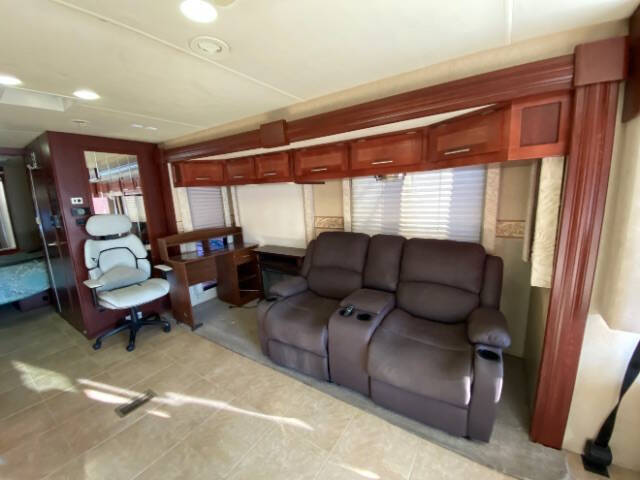 2011 Freightliner MH Chassis