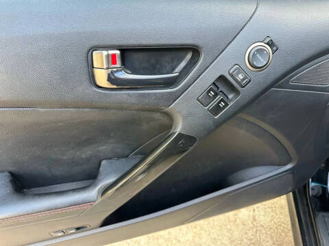 2014 Hyundai Genesis Coupe 2.0T R-Spec