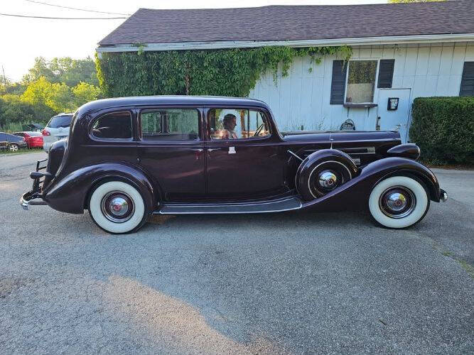 1937 Packard 1508