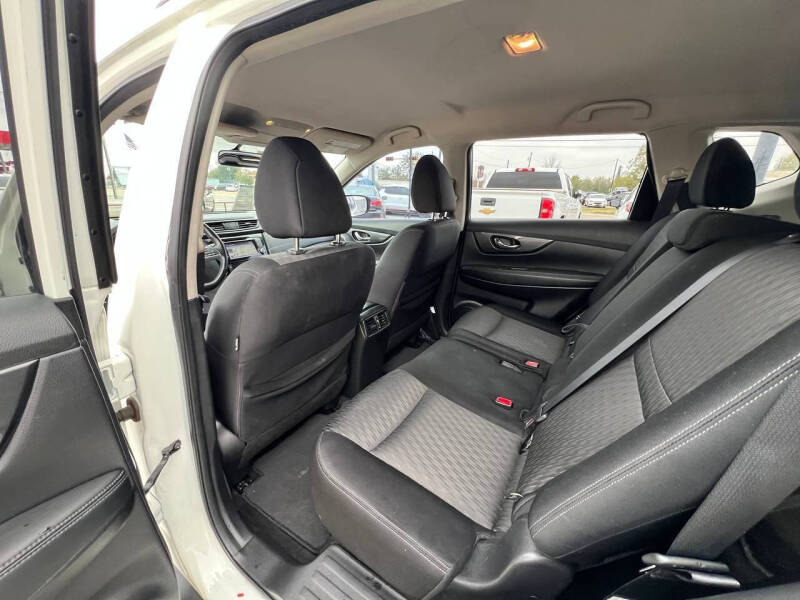 2017 Nissan Rogue SV