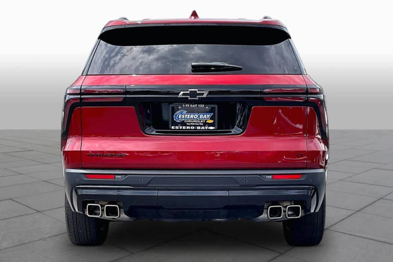 2024 Chevrolet Traverse LT