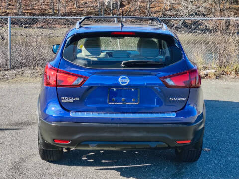 2018 Nissan Rogue Sport SV