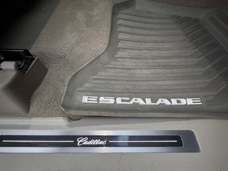 2017 Cadillac Escalade Luxury