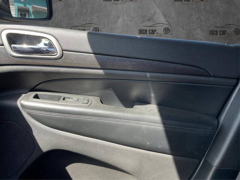 2017 Jeep Grand Cherokee Laredo