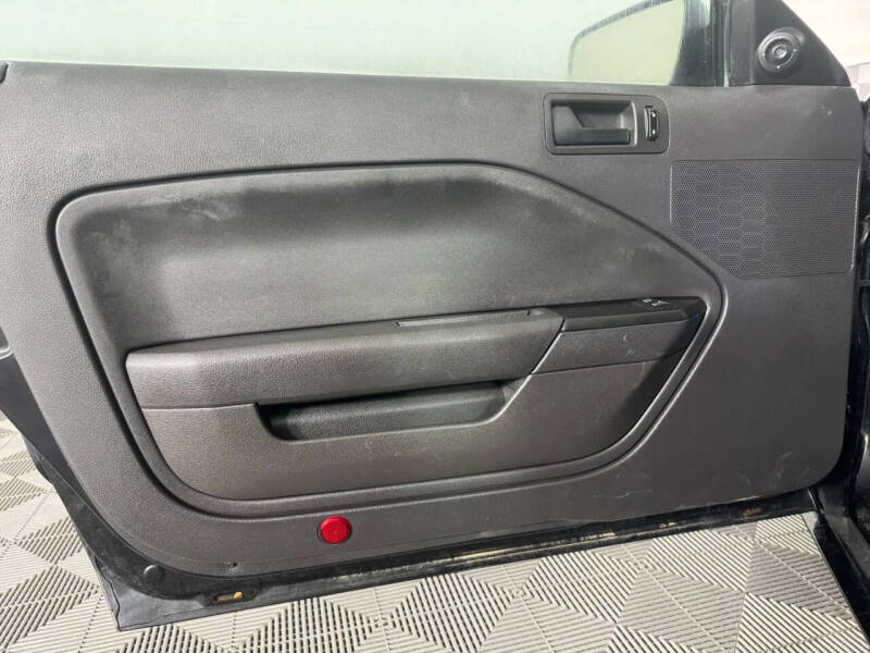 2006 Ford Mustang GT Deluxe