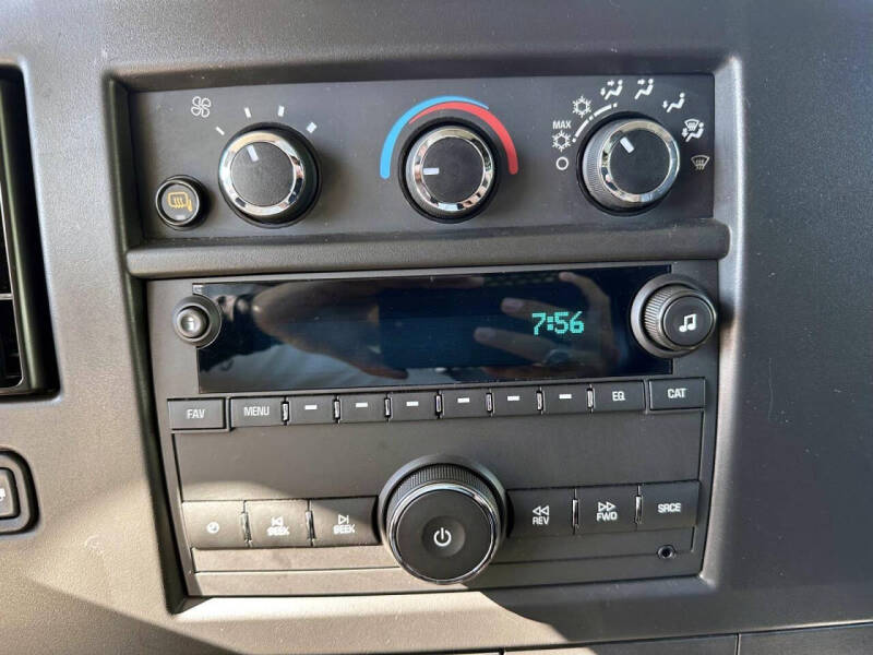 2025 Chevrolet Express 2500