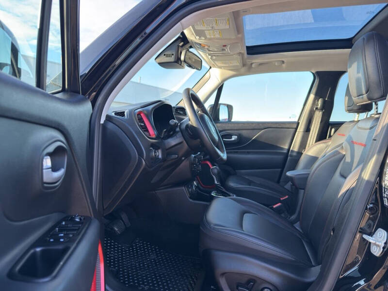 2023 Jeep Renegade Trailhawk