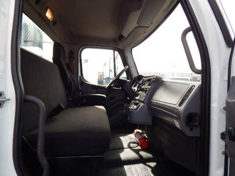 2015 Freightliner M2 106