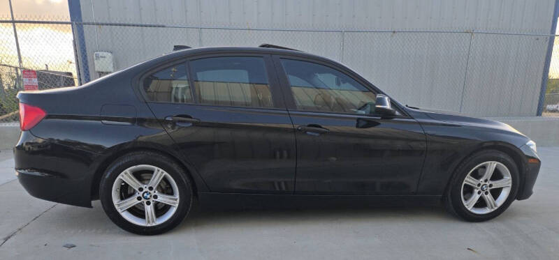 2013 BMW 3 Series 328i photo 9