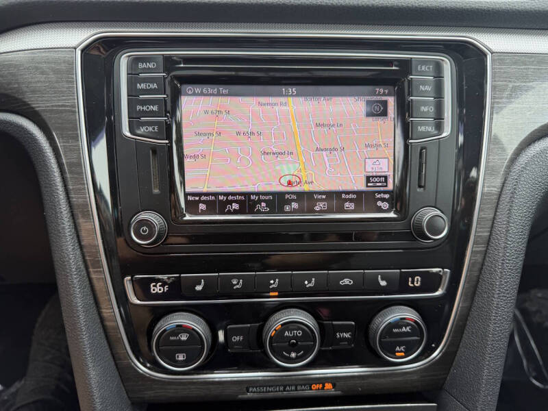 2016 Volkswagen Passat 1.8T SE