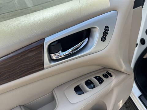 2018 Nissan Pathfinder S