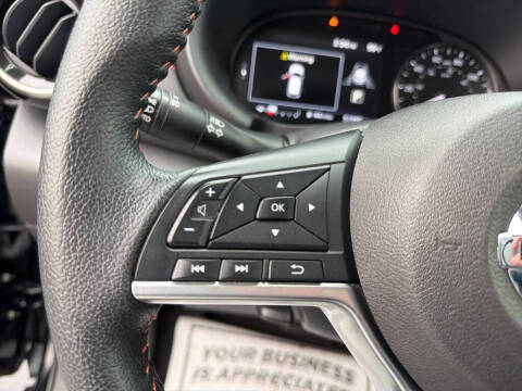 2021 Nissan Kicks SR