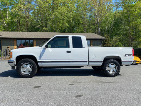 1999 GMC Sierra 1500 Classic for sale at Orange Bear Motors in Landrum SC