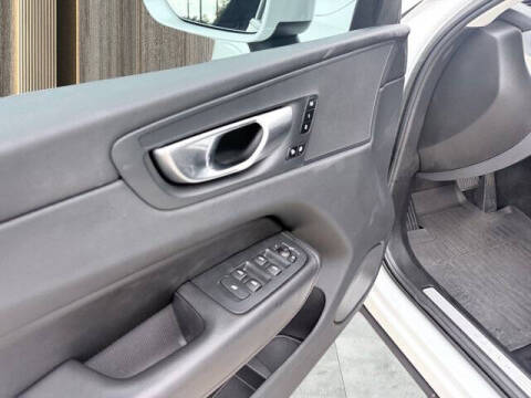 2023 Volvo XC60 B5 Core