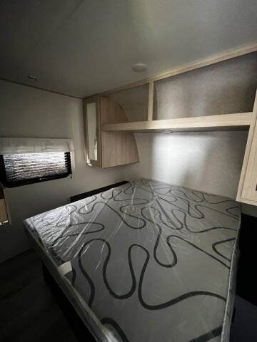 2025 Prime Time RV AVENGER LE 24RLS