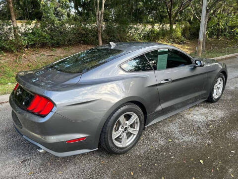 2021 Ford Mustang EcoBoost