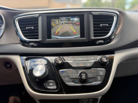 2018 Chrysler Pacifica LX