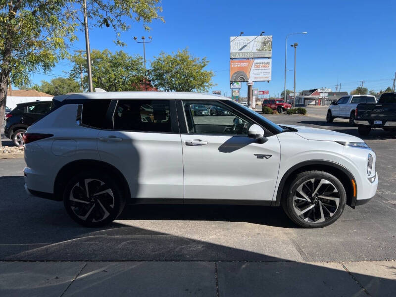 2024 Mitsubishi Outlander PHEV SE
