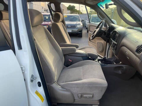 2002 Toyota Sequoia SR5