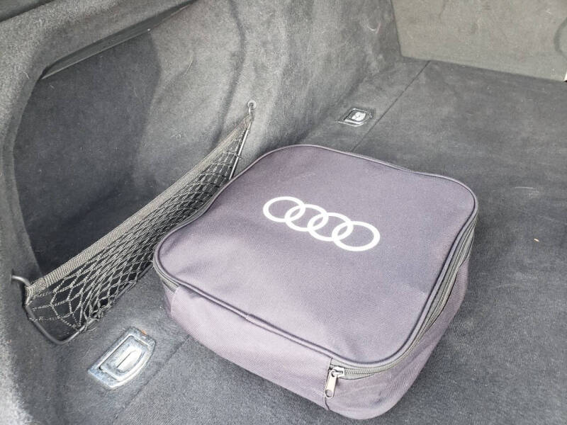 2019 Audi e-tron quattro Prestige