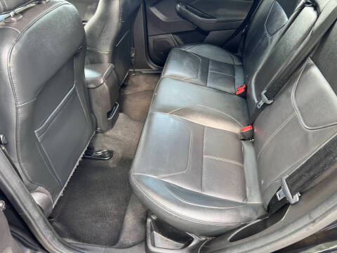 2017 Ford Focus Titanium