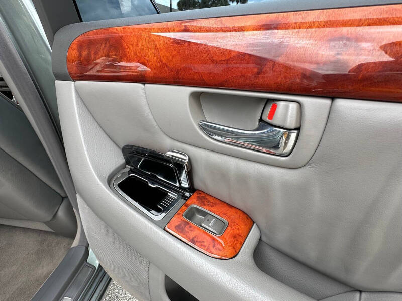 2003 Lexus LS 430