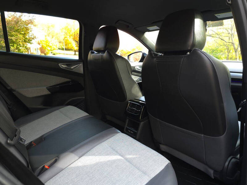 2023 Volkswagen ID.4 Pro