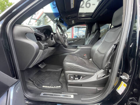 2018 Cadillac Escalade Platinum