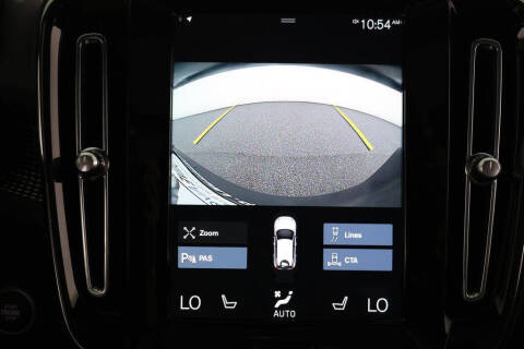 2022 Volvo XC40 T5 R-Design