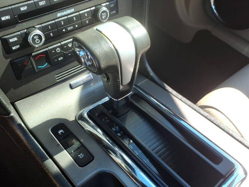 2011 Ford Mustang V6 Premium