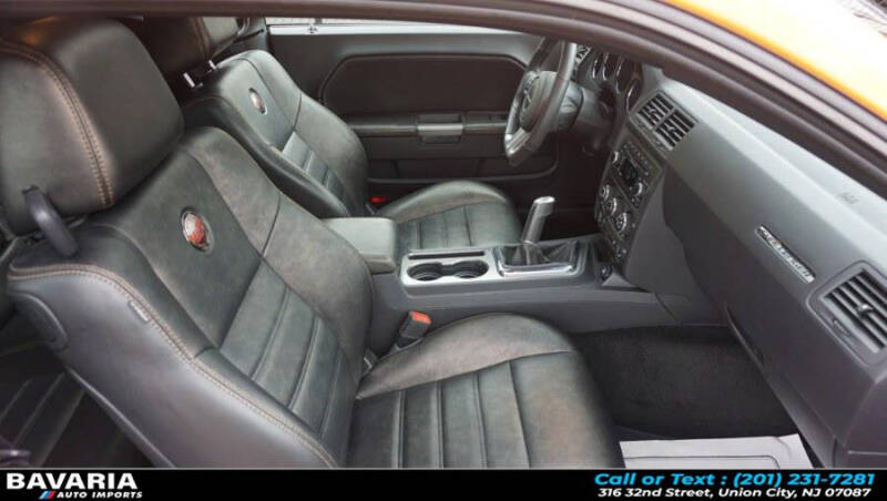 2014 Dodge Challenger R/T Plus