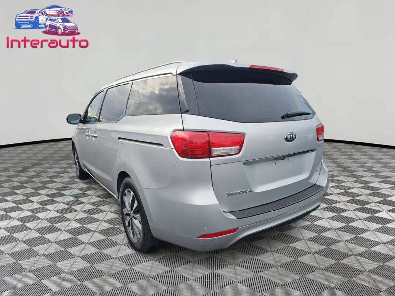 2017 Kia Sedona