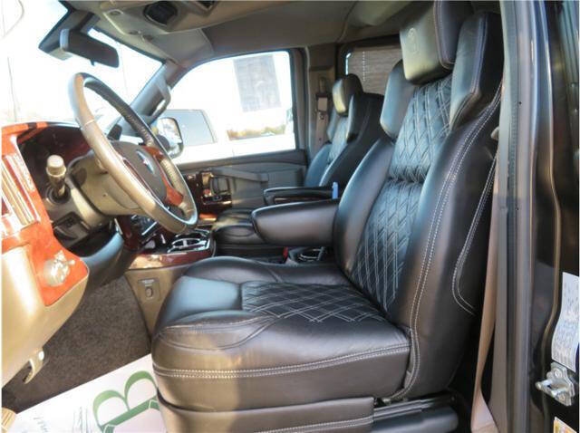 2020 GMC Savana 2500