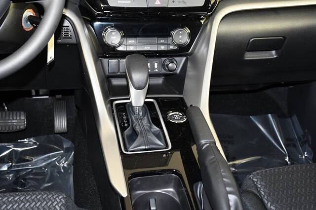 2026 Mitsubishi Eclipse Cross ES