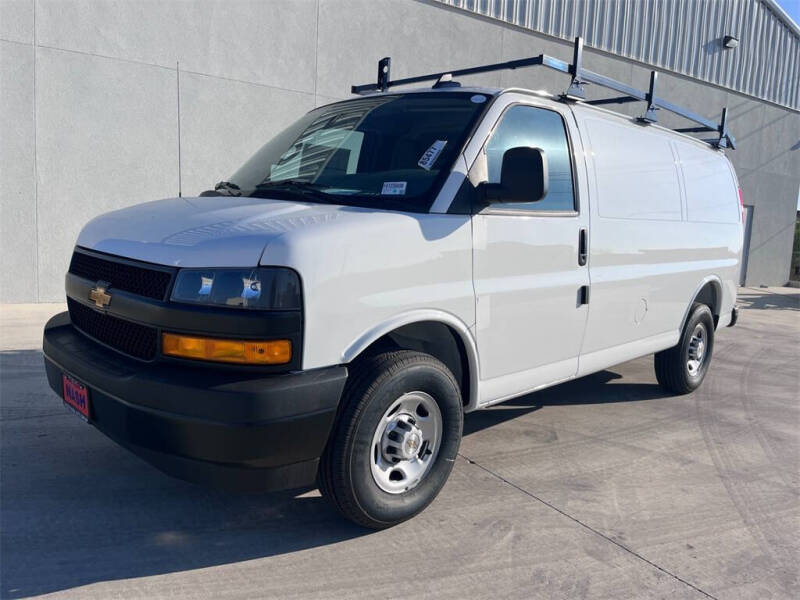 2025 Chevrolet Express 2500