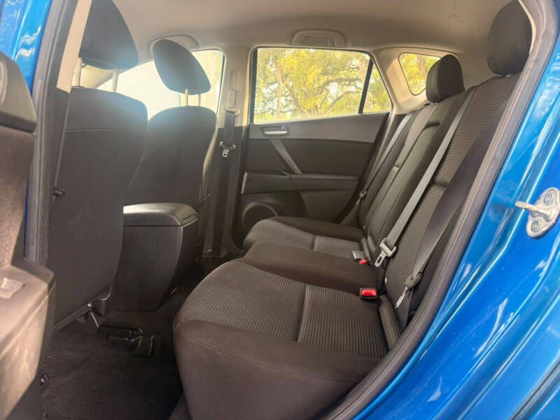 2012 Mazda MAZDA3 i Touring