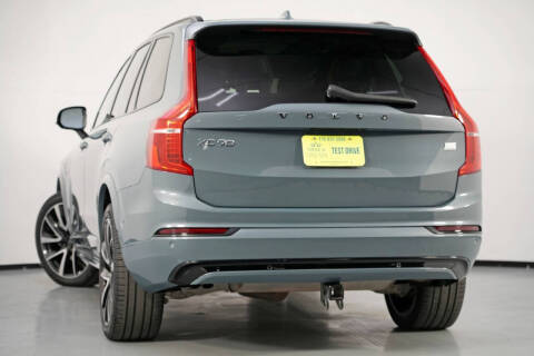 2023 Volvo XC90 Recharge T8 Ultimate Dark Theme