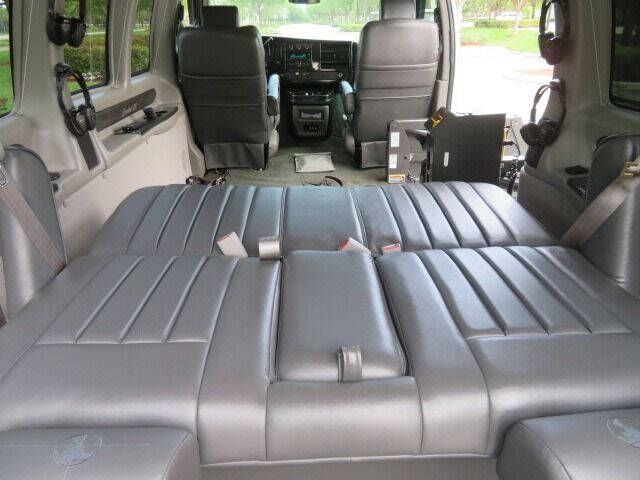 2010 Chevrolet Express LT 1500