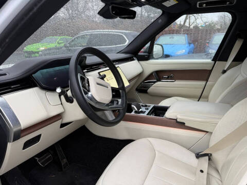 2023 Land Rover Range Rover P530 SE LWB