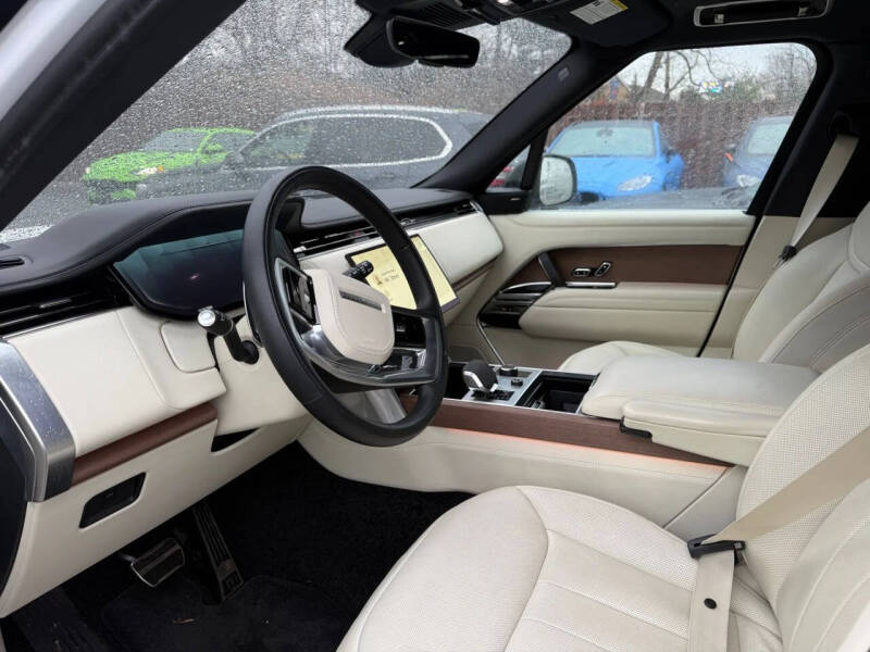 2023 Land Rover Range Rover P530 SE LWB