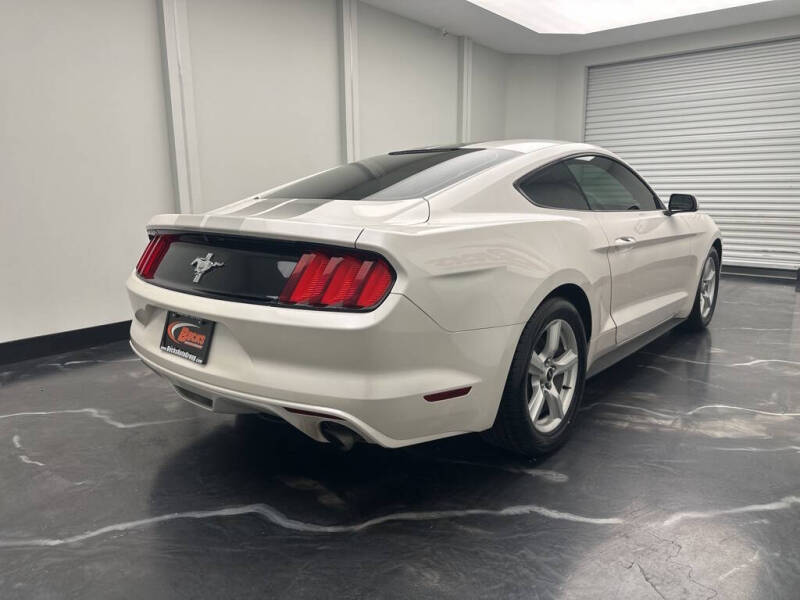 2017 Ford Mustang V6