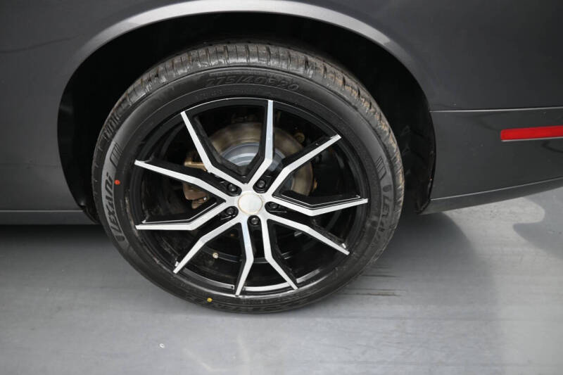 2017 Dodge Challenger SXT